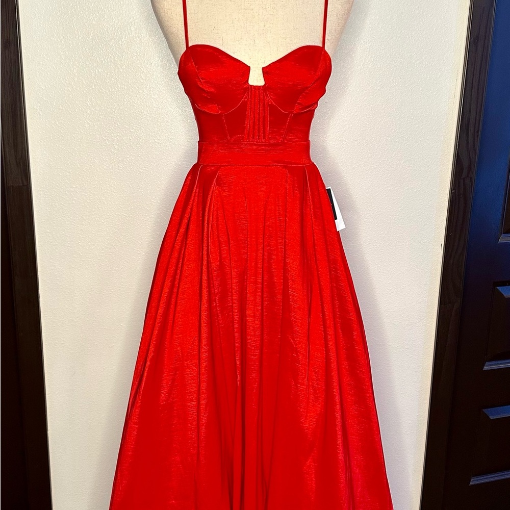 Elegant Red Evening Dress